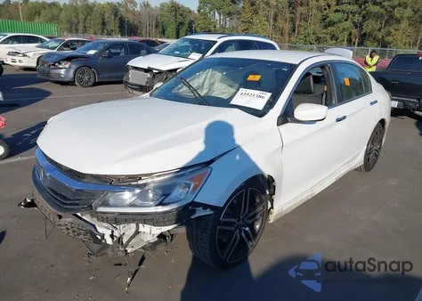 2017 Honda Accord Sport z USA, uszkodzony, nr VIN 1HGCR2F58HA169966